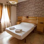 Apartment Rentalsevilla Centrico Apartamento Junto Al Guadalquivir Con Parking Coche Mediano