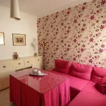 Rentalsevilla Centrico Apartamento Junto Al Guadalquivir Con Parking Coche Mediano Apartment Seville