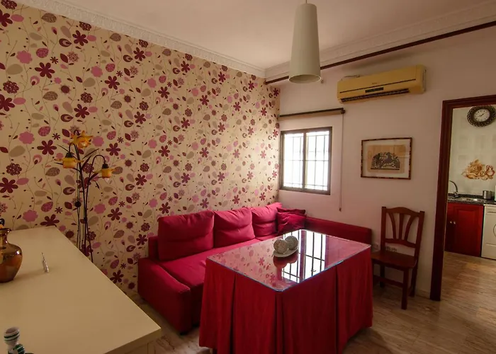 Rentalsevilla Centrico Apartamento Junto Al Guadalquivir Con Parking Coche Mediano דירה *