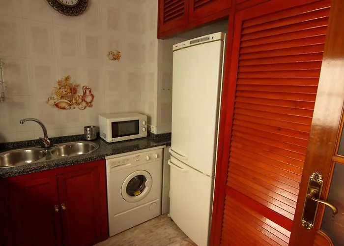 Rentalsevilla Centrico Apartamento Junto Al Guadalquivir Con Parking Coche Mediano דירה סביליה
