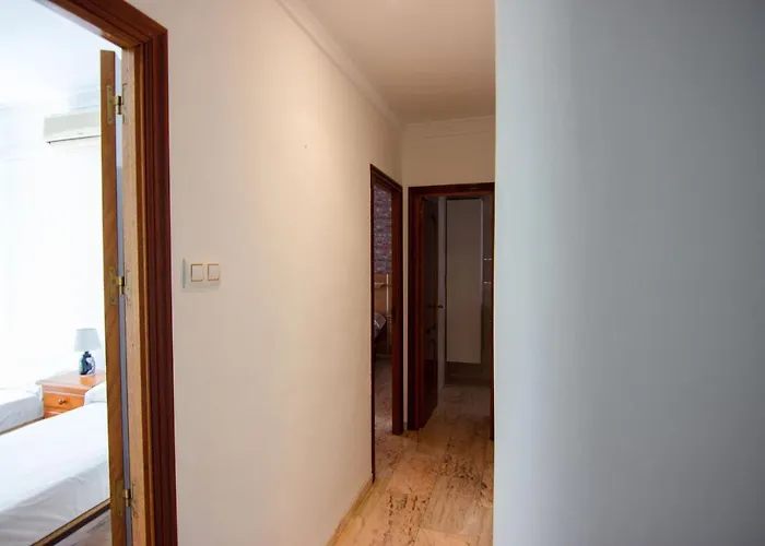דירה Rentalsevilla Centrico Apartamento Junto Al Guadalquivir Con Parking Coche Mediano