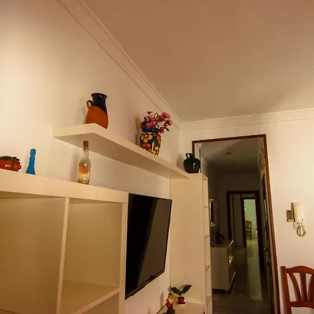 Rentalsevilla Centrico Apartamento Junto Al Guadalquivir Con Parking Coche Mediano
